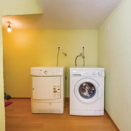 Gorgeous In Novigrad With Kitchen Prázdninový dům